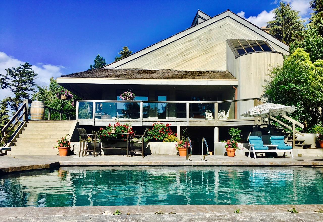 Summerhill Estate House Panzió Kelowna Kültér fotó